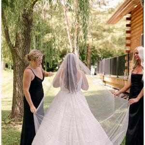 Elegant White cathedral Veil
